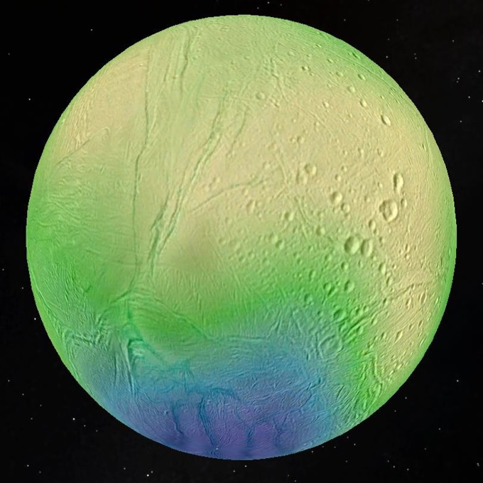 Спутник Энцелад в зелёном спектред