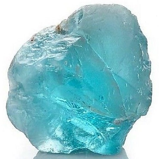 Небесно-голубой полупрозрачный минерал