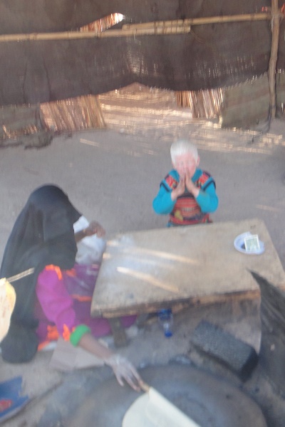 Маленький альбинос в бедуинском племени Египта