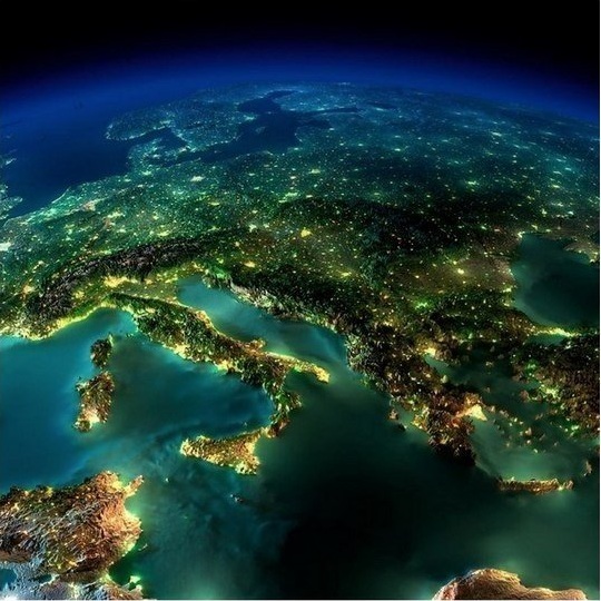 Ночная Европа (вид из космоса)
